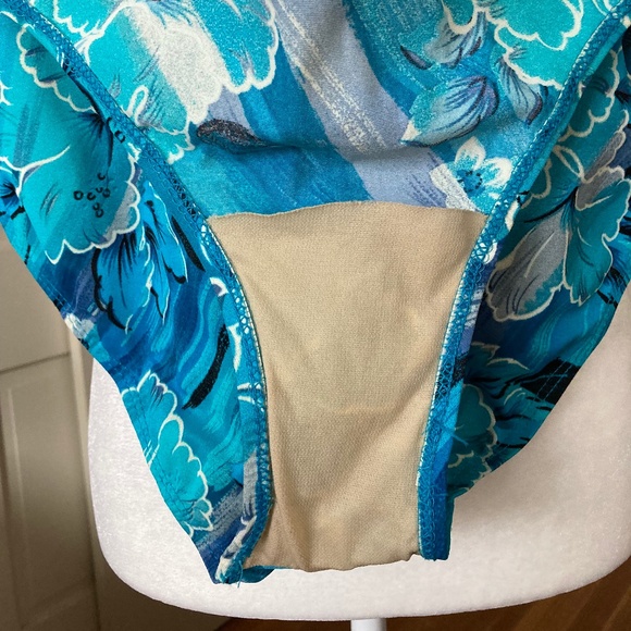 Blue Floral One Piece Bathing Suit w Keyhole Back - Picture 9 of 12